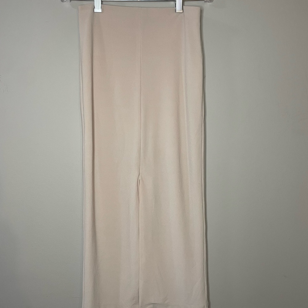 Alice Olivia Air front slit beige pencil skirt. - Picture 2 of 9